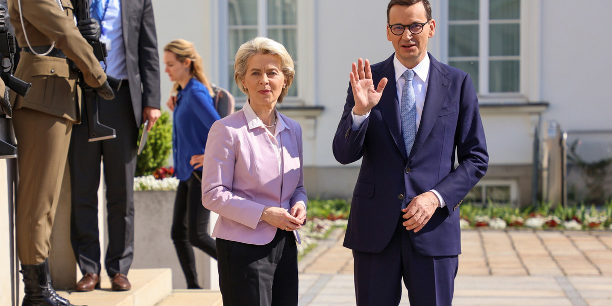 Przewodniczaca Komisji Europejskiej Ursula von der Leyen i premier Mateusz Morawiecki. 2 czerwca 2022 r. 