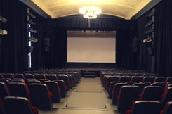 Największe kina w Polsce zamknięte z powodu koronawirusa