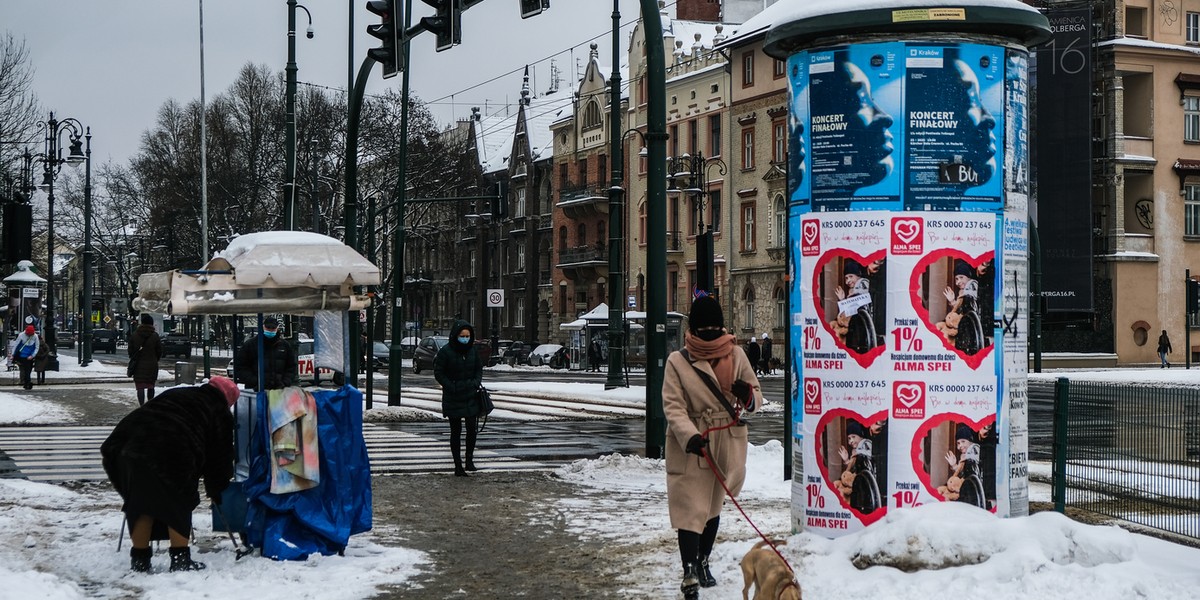 Jak ocenił główny ekonomista KIG Piotr Soroczyński, grudzień zazwyczaj przynosi wyraźne pogorszenie w statystykach bezrobocia. "Dzieje się tak w związku ze znikaniem typowego dla okresu wiosny i lata podwyższonego popytu na pracowników sezonowych w budownictwie" - tłumaczy. 