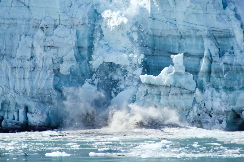 Topniejące lodowce, jedne z najbardziej charakterystycznych przykładów globalnego ocieplenia