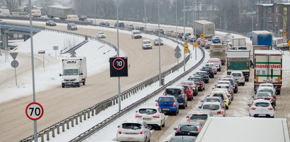 Pogodowy armagedon w całej Polsce! Zima znów zaskoczyła drogowców...