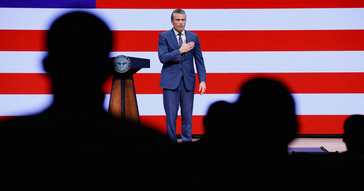 Ćwiklak: Hegseth przywdziewa "pełną zbroję Boga" i zapowiada wojska autonomiczne. Co może pójść nie tak?