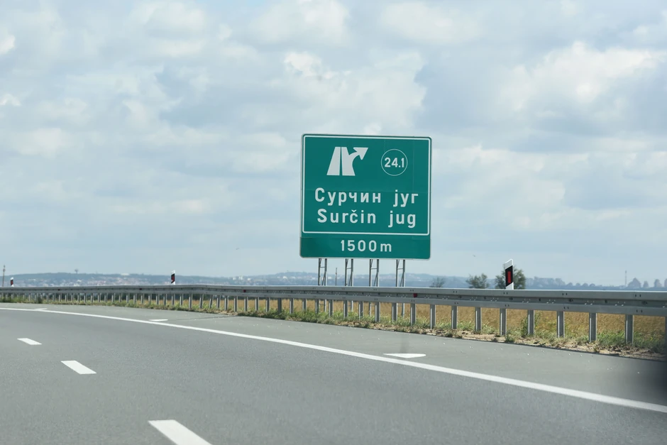 Mesto gde se "punto" koji je išao i konta smeru zapalio nakon udesa 