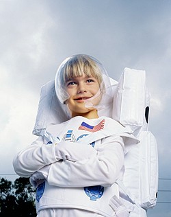 28134_astronaut-d0002393F969b1884193a