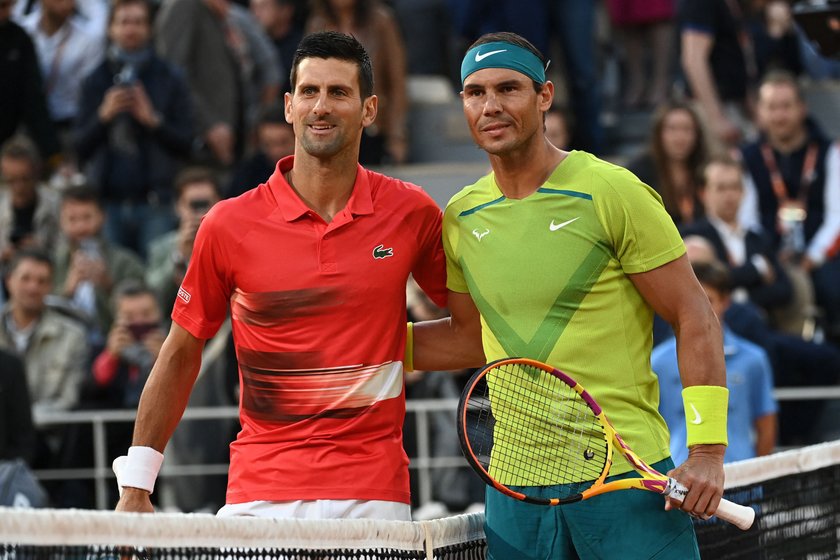 Djoković i Nadal w tegorocznym French Open. Wprawdzie Serba - mimo braku szczepień - dopuszczono do gry, ale z Nadalem przegrał już w ćwierćfinale