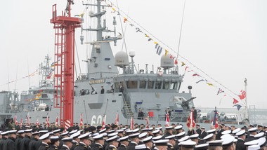 z podziwem patrzą na polskę. nad wisłą widzą morską potęgę