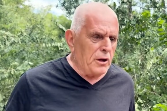 DEJAN UMRO DAN NAKON ŠTO JE UPOZORIO NA GORUĆI PROBLEM! Užas na Adi Bojani: Blokirani prilazi kućicama, Hitna ne može da se probije
