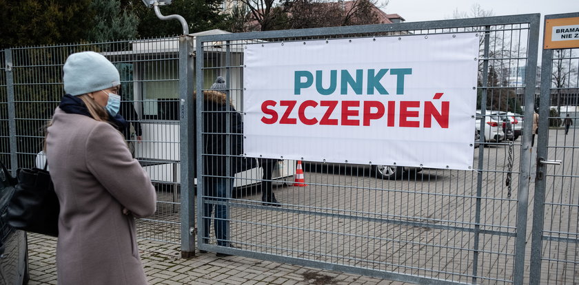 Ruszyły szczepienia na covid dla dzieci. W punktach pustki!