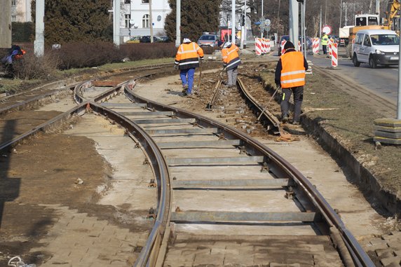 Remont na Powstańców Śląskich we Wrocławiu