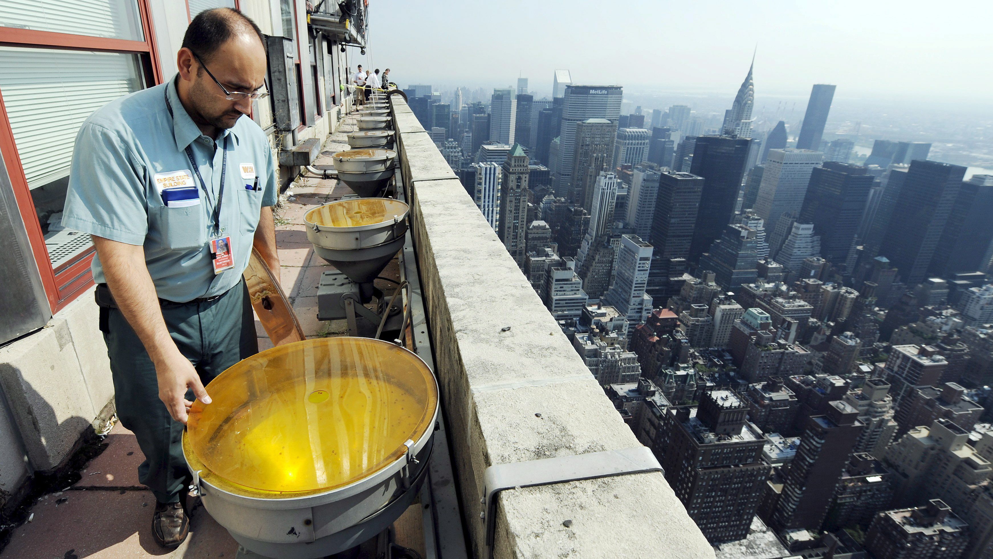 Przezyl Skok Z 40 Pietra To Dzieki Rozancowi Wiadomosci