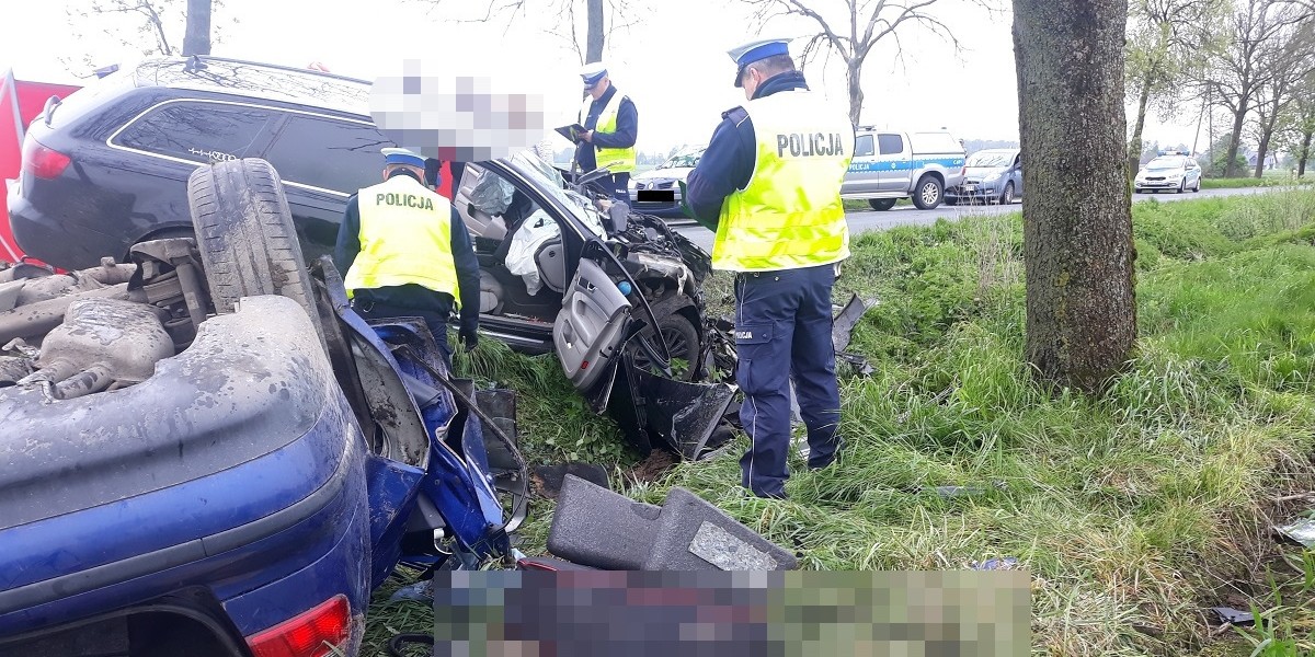 Tragedia pod Rypinem. Młodzi ludzie zginęli w ułamku sekundy. Przerażające zdjęcia