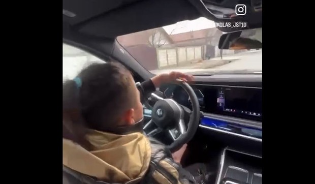 Maloletnik za volanom besnog BMW