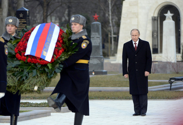 Putin w Budapeszcie. Wizytę rozpoczął od cmentarza