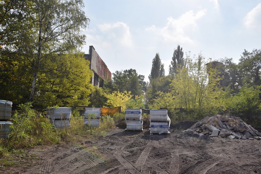 Mieszkańcy ulicy Warneńczyka protestują przeciwko nowemu centrum handlowemu 