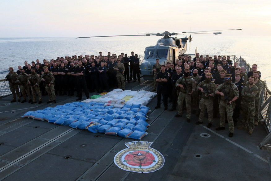 Skonfiskowane narkotyki na pokładzie fregaty HMS "Lancaster"