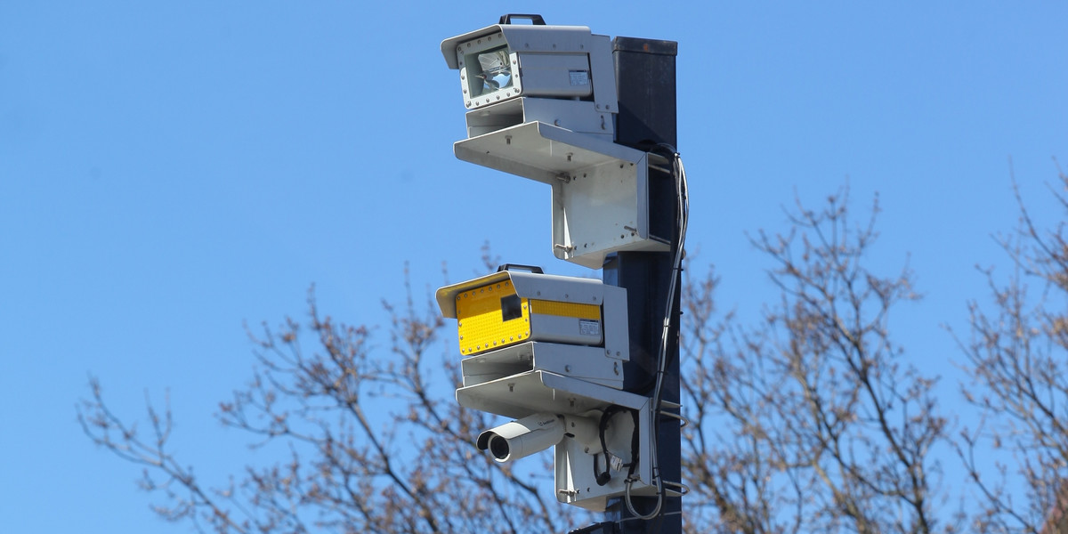 Strażnicy uruchomili w środę nowoczesny system kamer u zbiegu ulic Globusowej i Dźwigowej