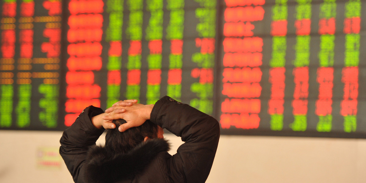 Większość najważniejszych indeksów na chińskich giełdach spadała w poniedziałek 2 lipca
