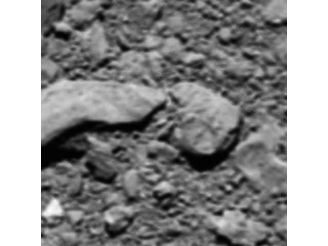 Ostatnie, niekompletne zdjęcie z sondy Rosetta (fot.: ESA/Rosetta/MPS for OSIRIS Team MPS/UPD/LAM/IAA/SSO/INTA/UPM/DASP/IDA)