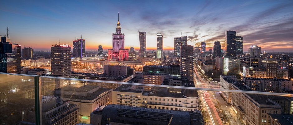 Penthouse Hotelu Warszawa - widok z prywatnego tarasu znajdującego się na dachu.