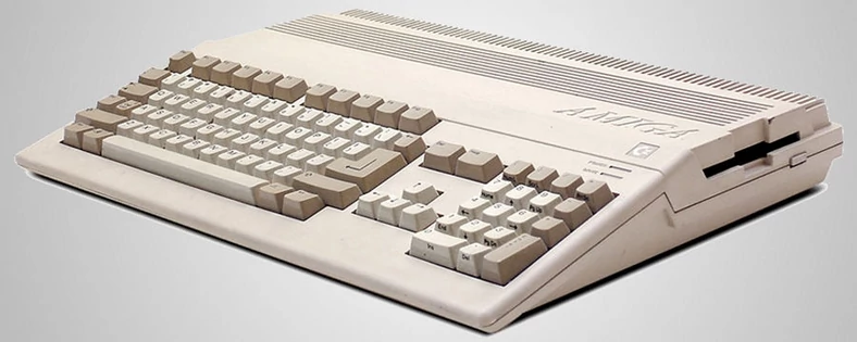 Amiga 500 z wbudowanym napędem dyskietek