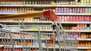 To już koniec zakupów w uwielbianej przez Polaków sieci sklepów? Handlowy, spożywczy gigant zamknie swoje markety?