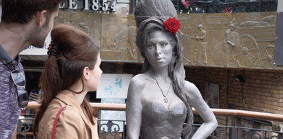 Realistyczny pomnik Amy Winehouse