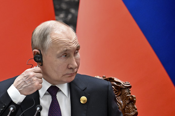 "IMAMO NEKOLIKO TEMA, POČINJEMO OD GLAVNE" Putin održao sastanak o poplavama i požarima u Rusiji
