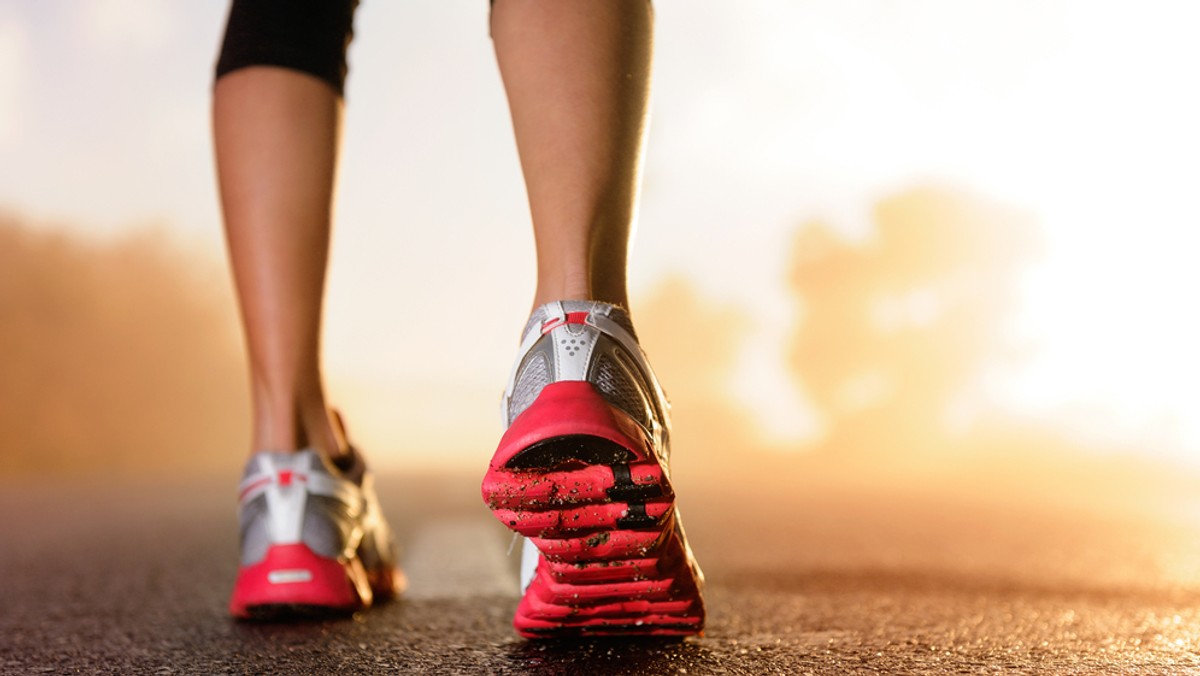 Samochód będzie dodatkową nagrodą dla osoby, która w niedzielę jako pierwsza minie linię mety DOZ Maratonu Łódzkiego z PZU. Na trasę długości 42 km 195 m zawodnicy wyruszą 18 minut i 29 sekund po zawodniczkach, dla których będą to 35. mistrzostwa Polski.