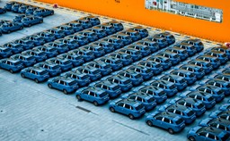 "sparaliżują polskę jednym kliknięciem". wojsko uderza w auta z chin