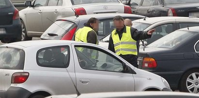 Przegońcie fałszywych parkingowych