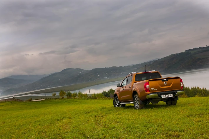 Nowy Nissan Navara NP300