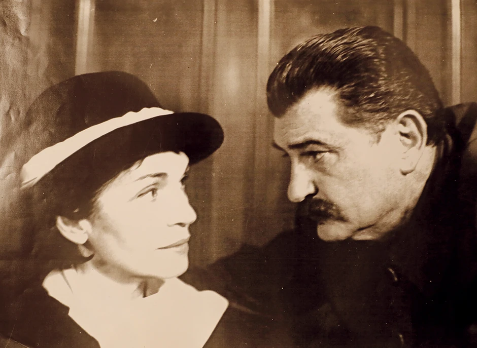 Sa Mišom Janketićem u predstavi "Aleksandra Kolontaj"