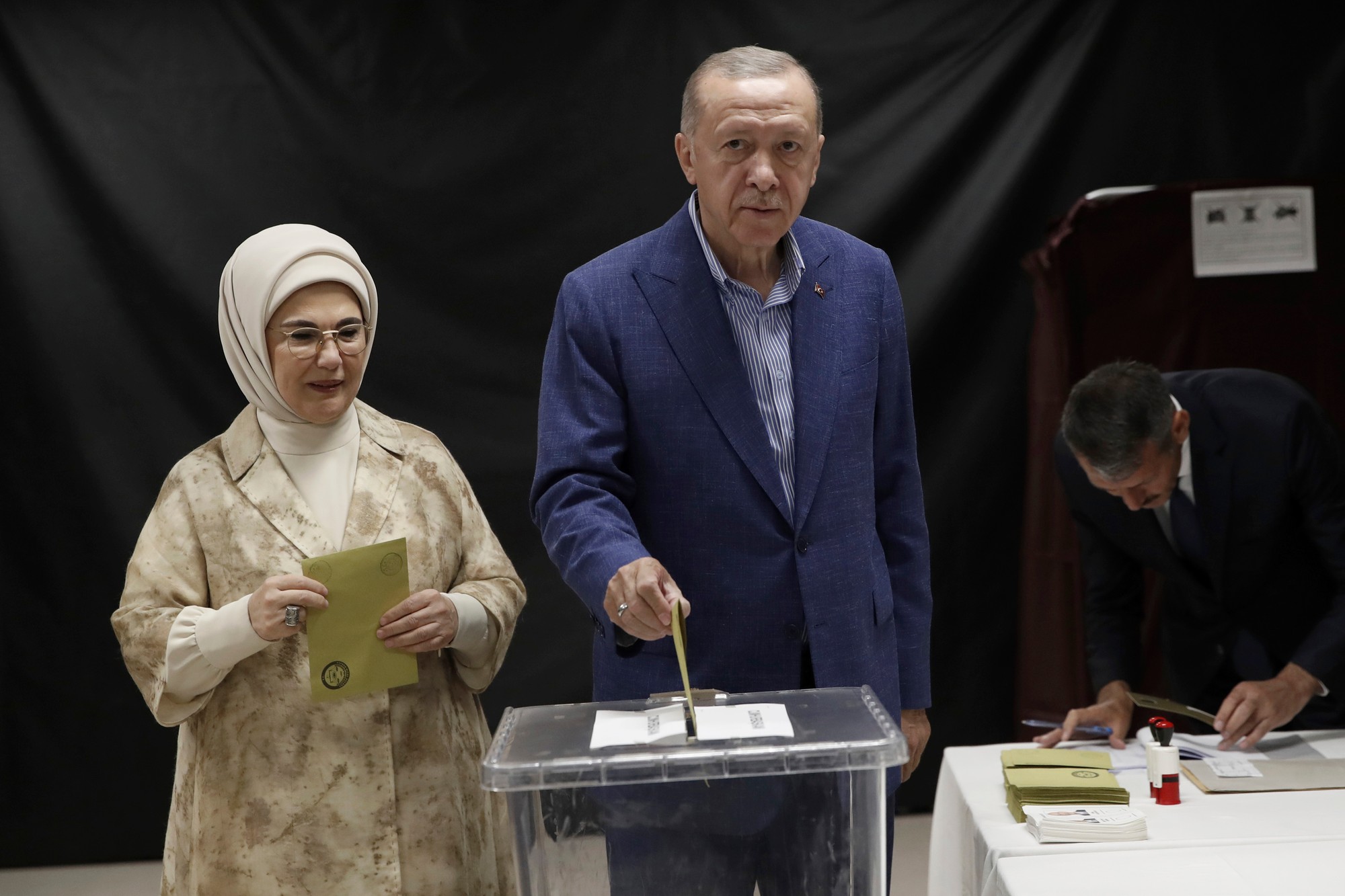 Turecký prezident Recep Tayyip Erdogan s manželkou Emine.