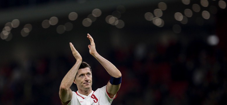 Robert Lewandowski: Leciały pełne butelki. Było trochę niebezpiecznie