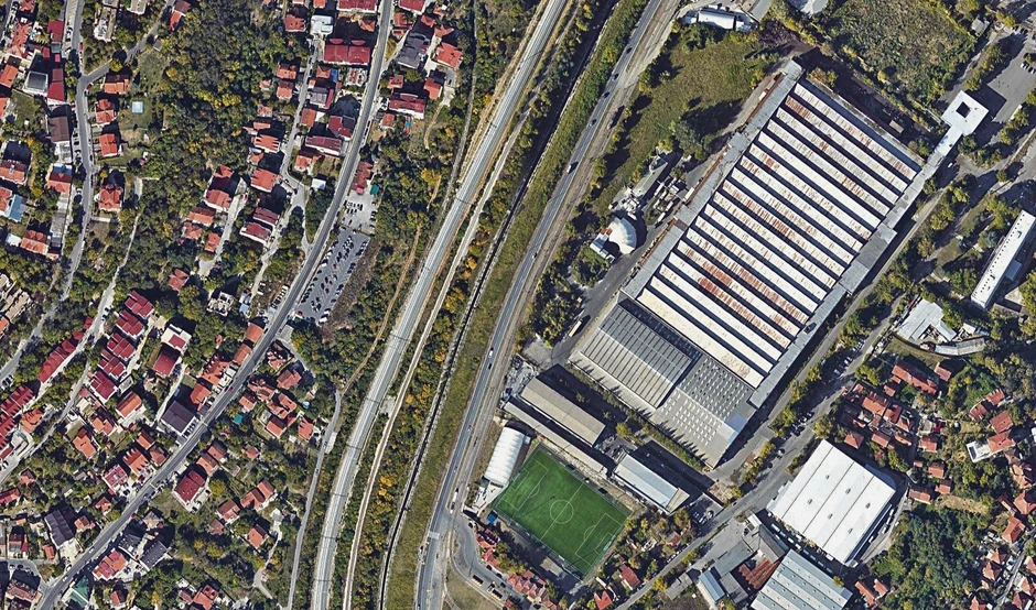 Topčiderska reka neposredno pored pogona za preradu