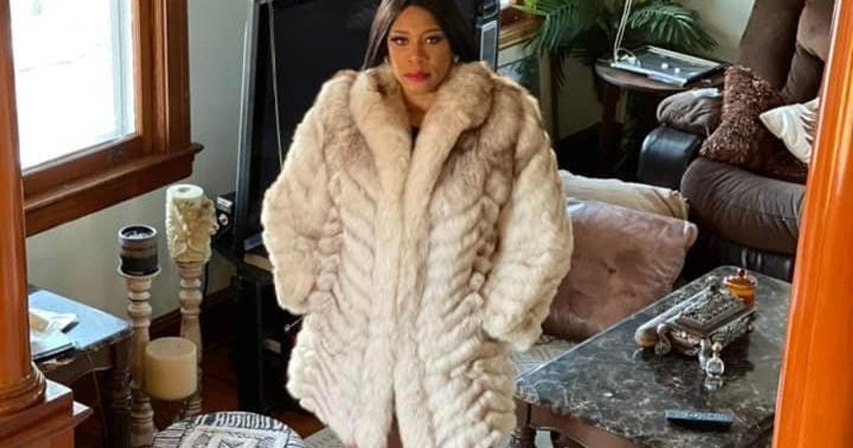 Movie veteran Regina Askia releases stunning photos ahead of 54th birthday - Vimarsana News