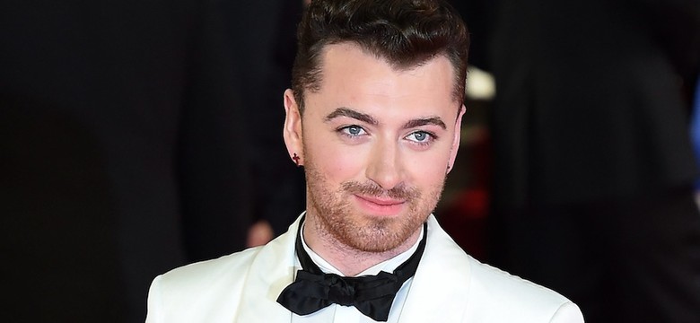 Sam Smith musi ściskać jądra, by śpiewać dla Bonda