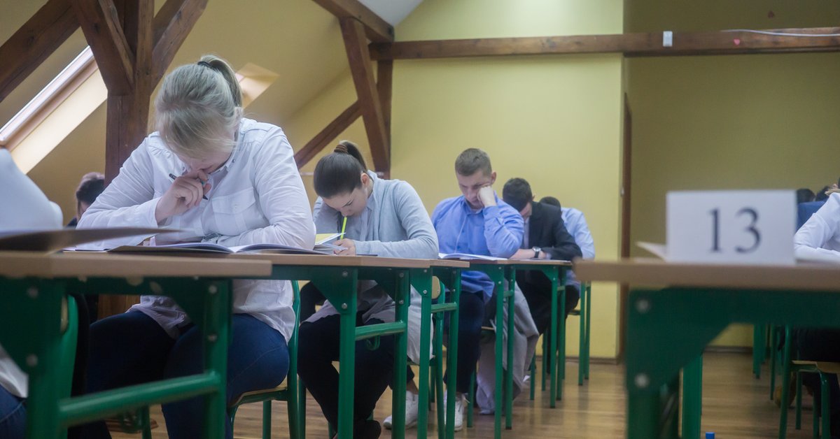 "Tak złych wyników matur jeszcze nie widziałam" – Baba od polskiego komentuje próbne egzaminy