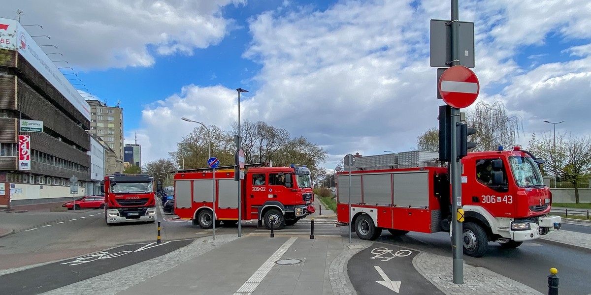 Straż pożarna w siedzibie PiS