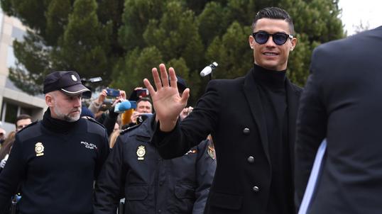 Cristiano Ronaldo skazany. Zapłaci grzywnę i uniknie więzienia