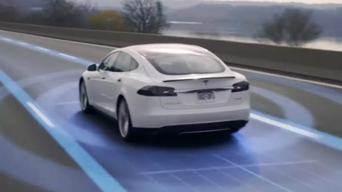 Tesla Motors prezentuje funkcję Autopilot (wideo)