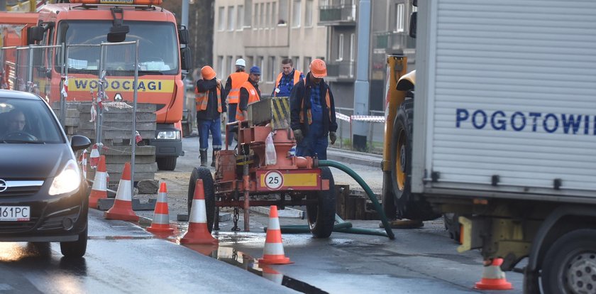 Awaria wodociągowa. Zamknięta ulica