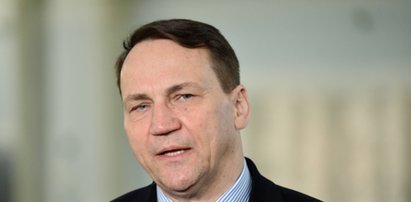 Wojna na Ukrainie. Są doniesienia o pełnej inwazji Rosji. Sikorski: "Trzeba to potraktować śmiertelnie poważnie"