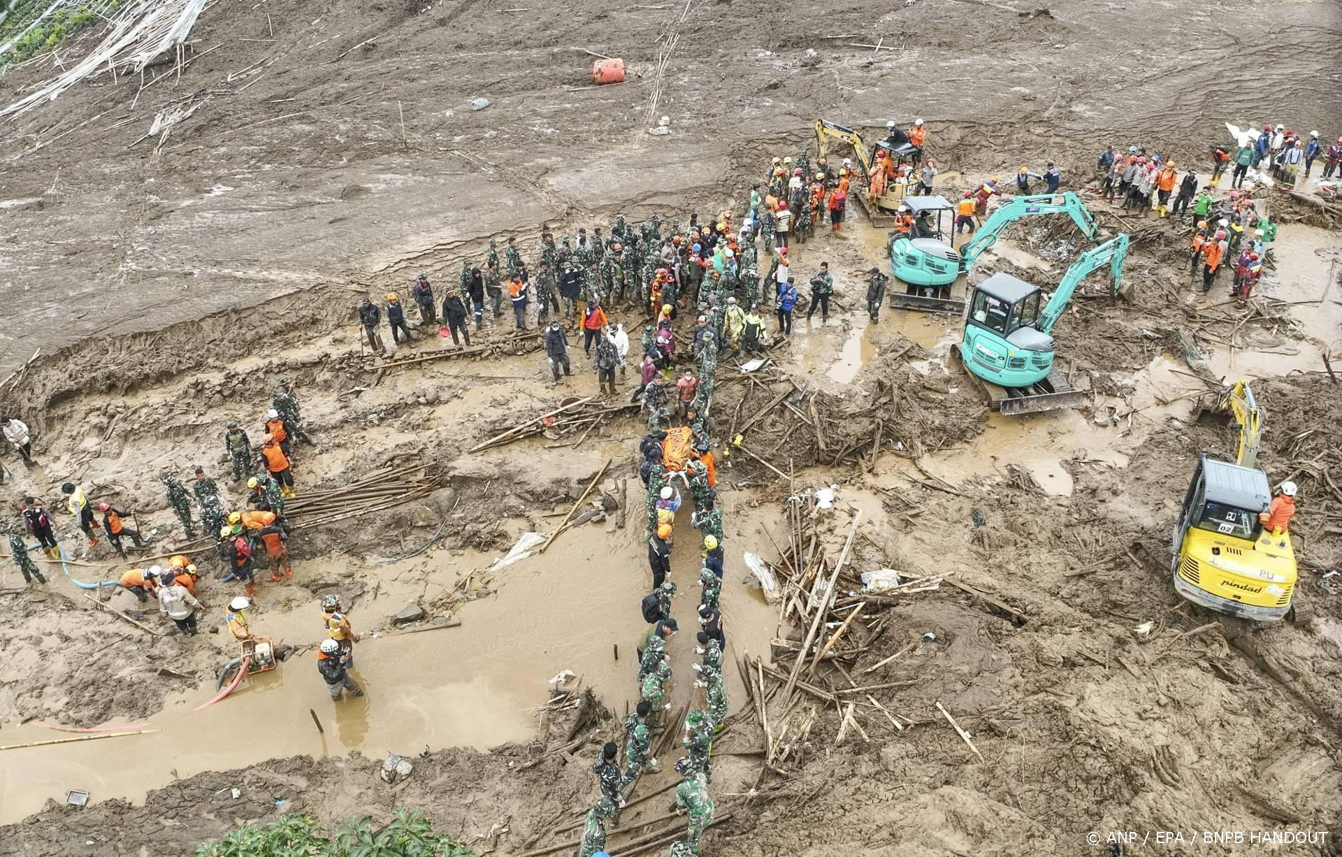 23 mariniers omkomen bij een aardverschuiving tijdens een militaire oefening op Java