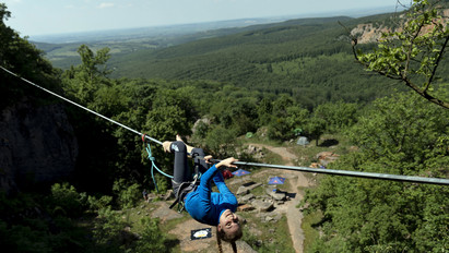 Ehhez kötélidegek kellenek: 24 órás mászásban vehettek részt a legbátrabbak