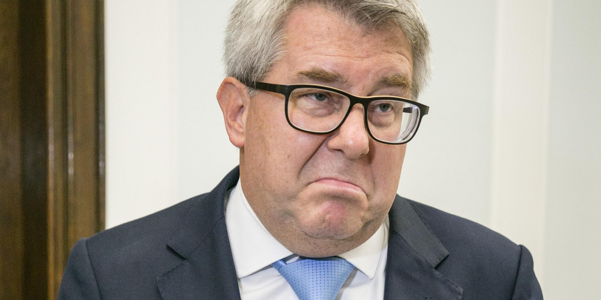 Czarnecki odleciał? Nie uwierzysz, co mówi