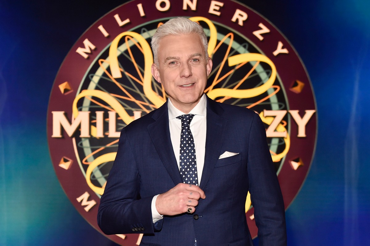 Teleturniej "Milionerzy" od premierowego odcinka polskiej edycji prowadził Hubert Urbański