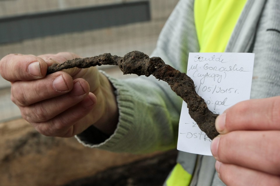 Archeolodzy badają średniowieczne cmentarzysko w Santoku