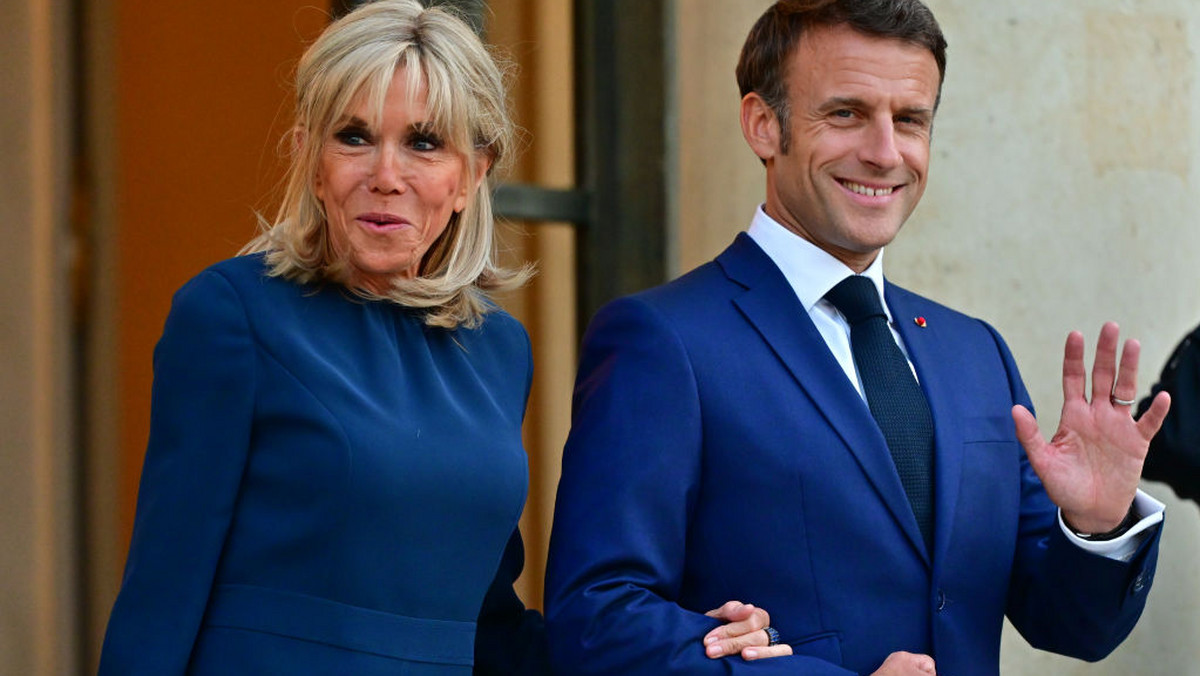 Emmanuel i Brigitte Macron na wakacjach. Zdjęcia z jachtu obiegły sieć