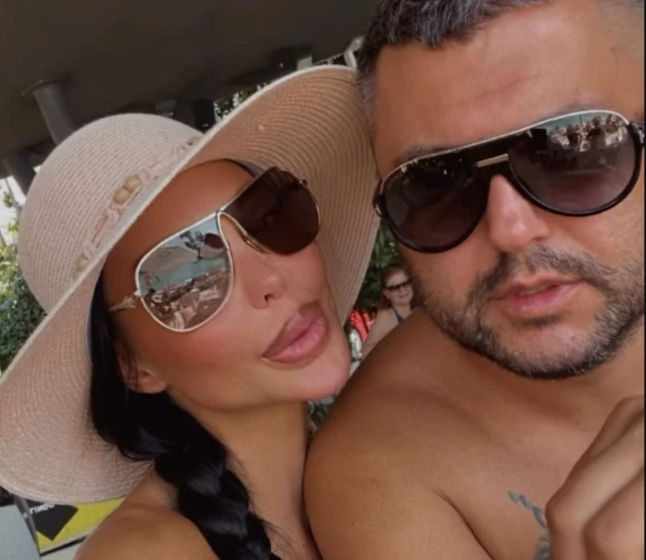 Maja Marinković u crnom bikiniju usijala mreže, Asmin joj šalje poljupce